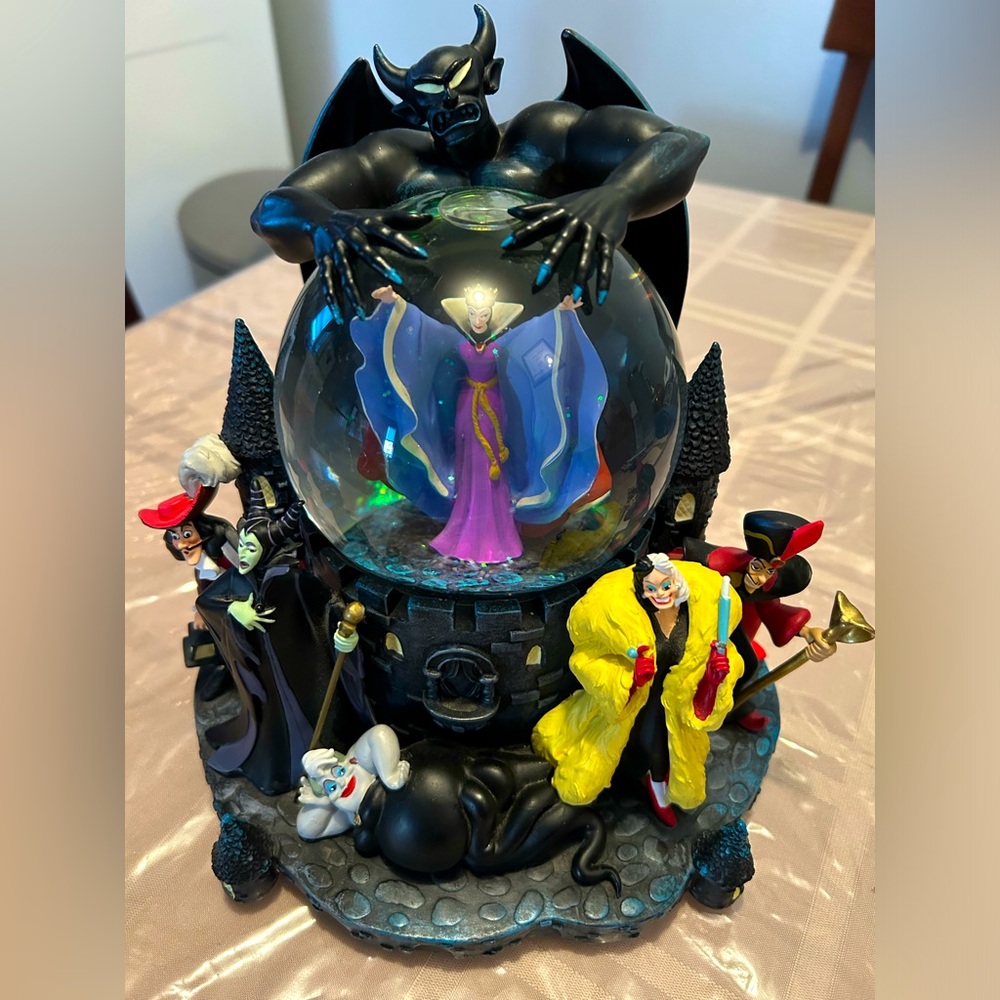 Disney Villain’s Musical Snowglobe
